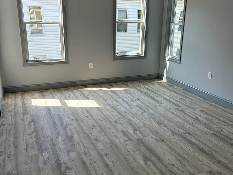 4 Normal St #3 — Photo 3