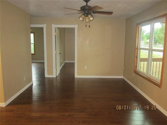 3rd image of 2533 Marshall St