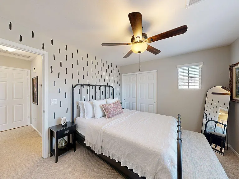 3272 E Meadowview Dr — Photo 28