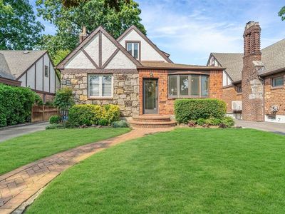 33 Fountain Avenue, Rockville Centre, NY, 11570