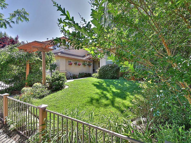 Fully Fenced Front Yard