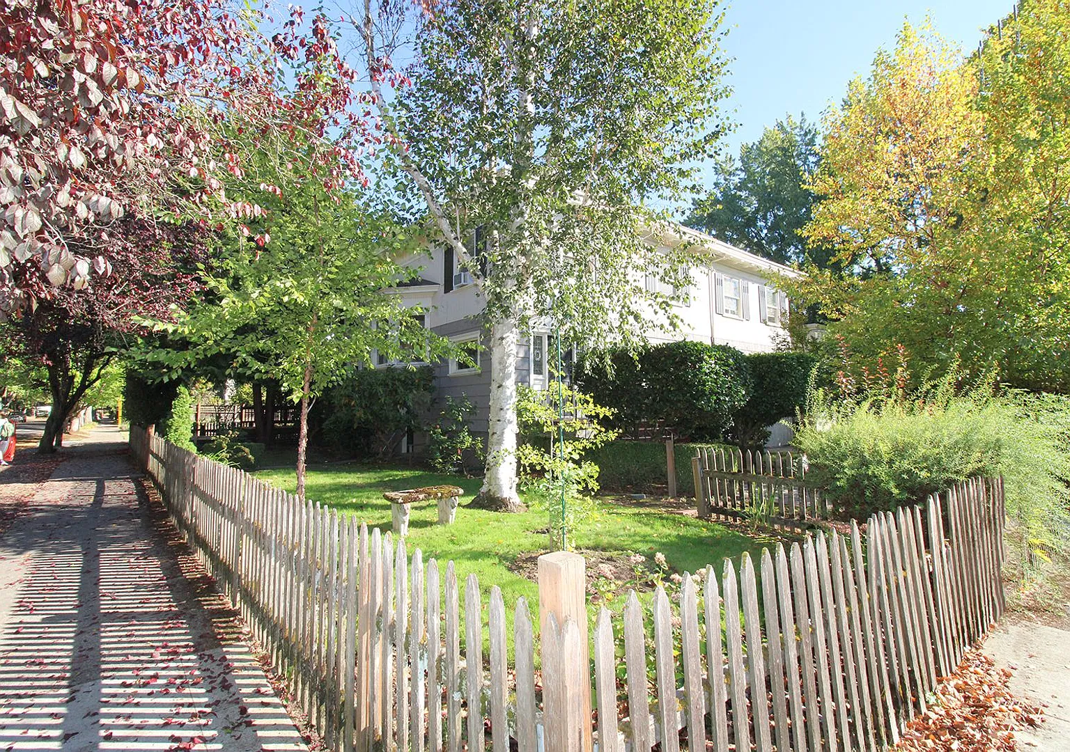 Historic Irvington Full Main Floor 2 Bed/1 Bath with 2 Decks Private Decks and Fireplace — Photo 2