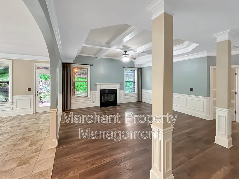 32 Governors Lake Way — Photo 9