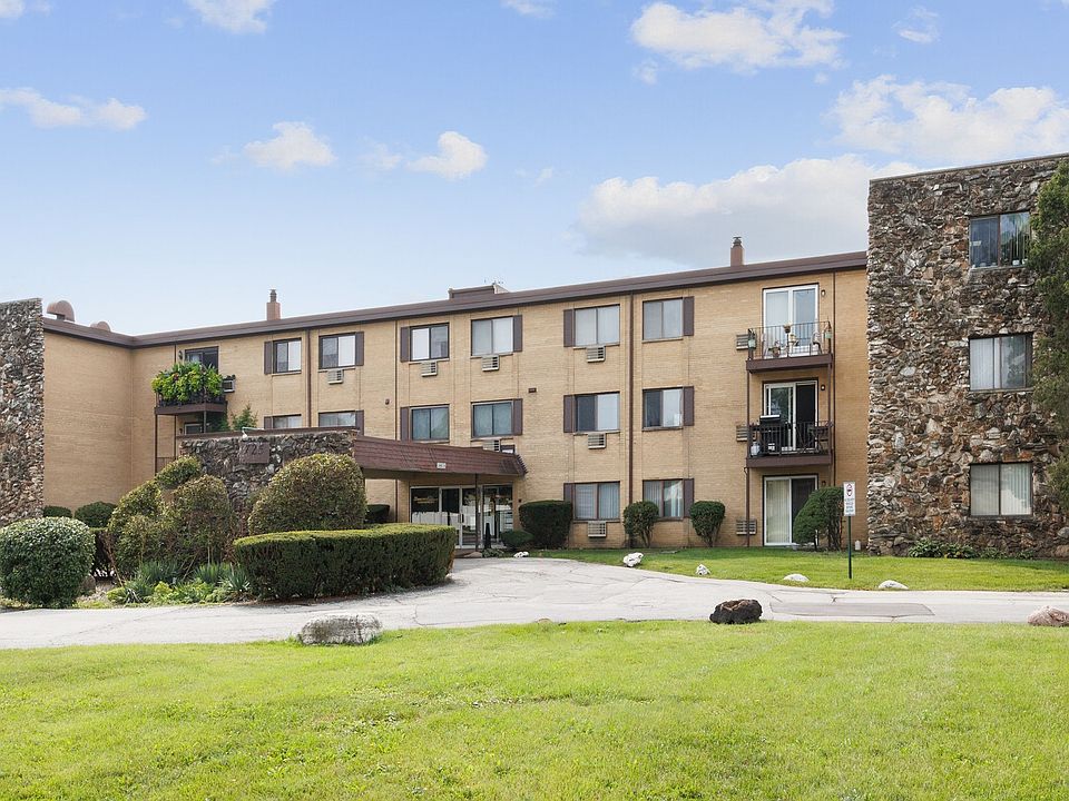 1st image of 725 W Dempster St APT 110
