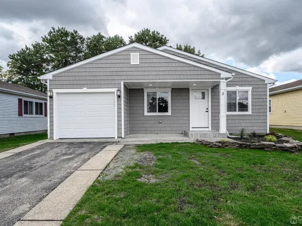 3 Claremont St, Toms River, NJ 08757