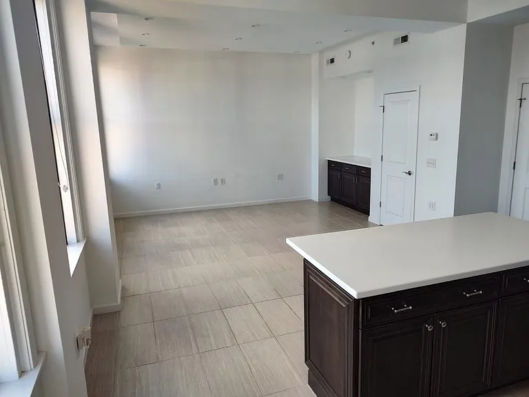 910 4th Ave #1201 — Photo 4