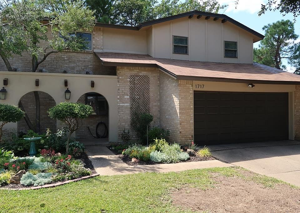 1st image of 1717 Lakewood Blvd