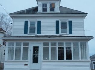 13 Monroe St, Livermore Falls, ME 04254