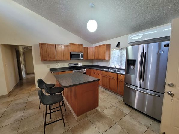 242 W Waiko Rd