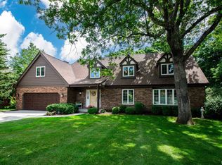 1212 W Wexford Pl, Peoria, IL 61615
