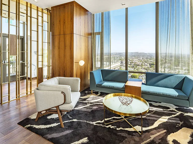 Vision on Wilshire — Photo 40