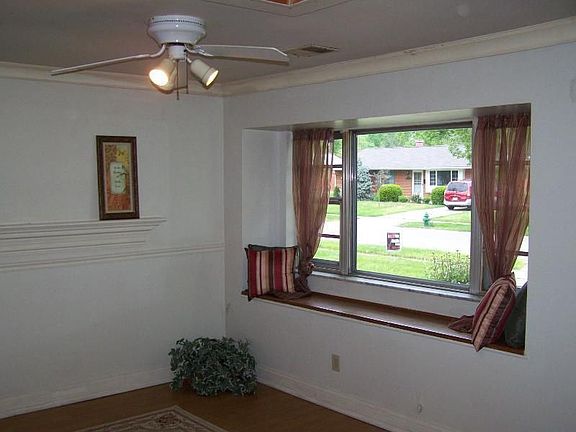 2nd image of 207 Harter Ave