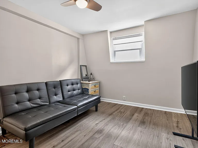 124 Broadway #1/2 — Photo 15