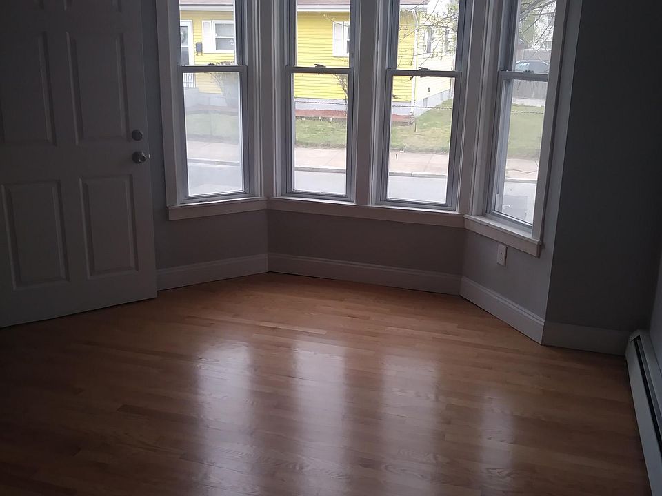 1st image of 169 Oxford St #1