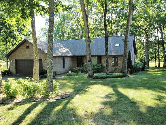 2nd image of 106 Rolling Green Dr