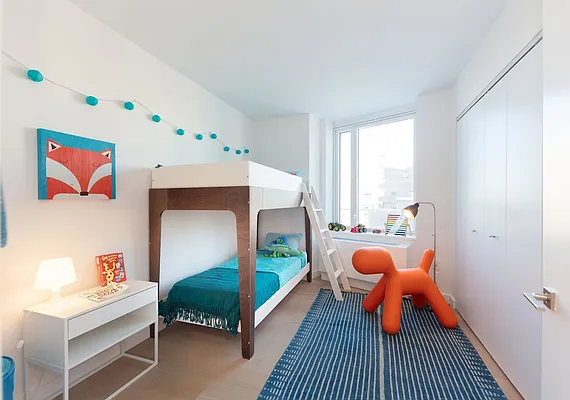 Rented by Red Apple Group | media 4