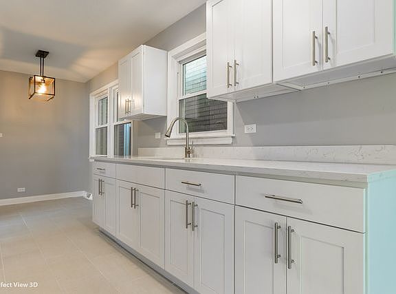 5th image of 10809 S Avenue N