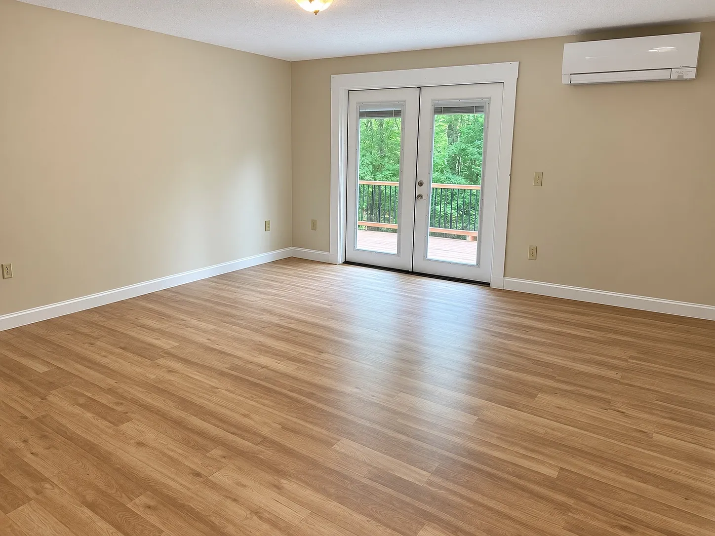 2 bed, 925 sqft, $2,200 — Photo 3