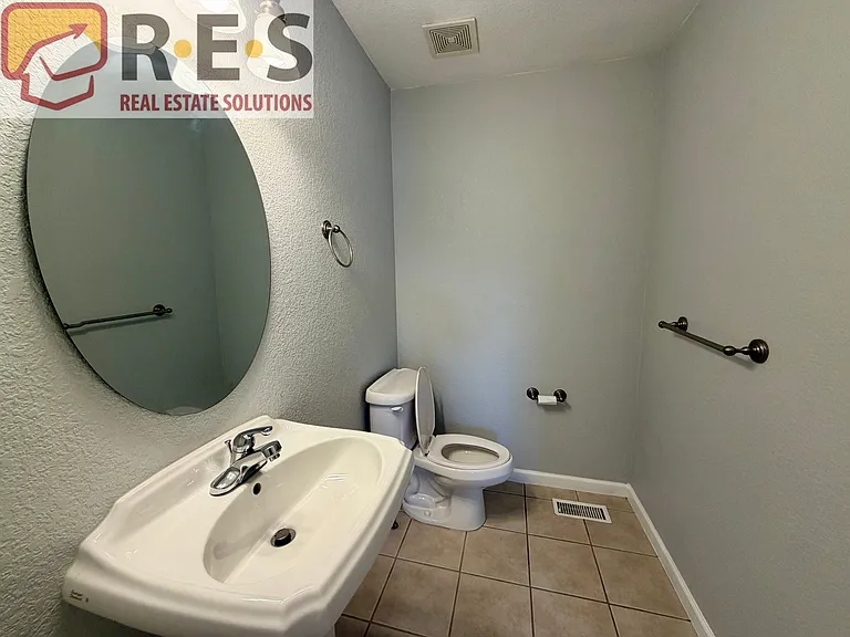 3841 Grove St — Photo 2