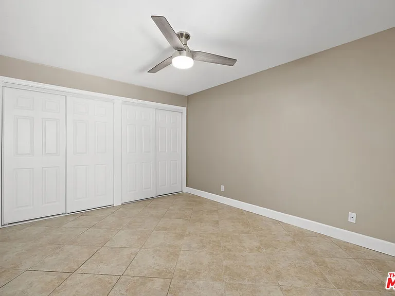 1685 E Avenida De Las Flores — Photo 7