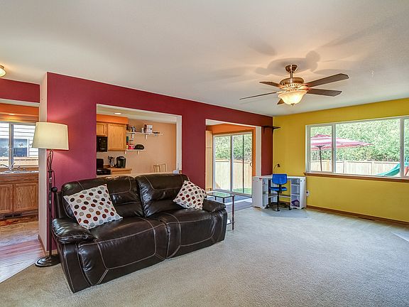 2nd image of 424 Green Acres Pl