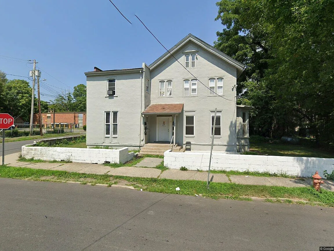 2 bed, $1,550 — Photo 1
