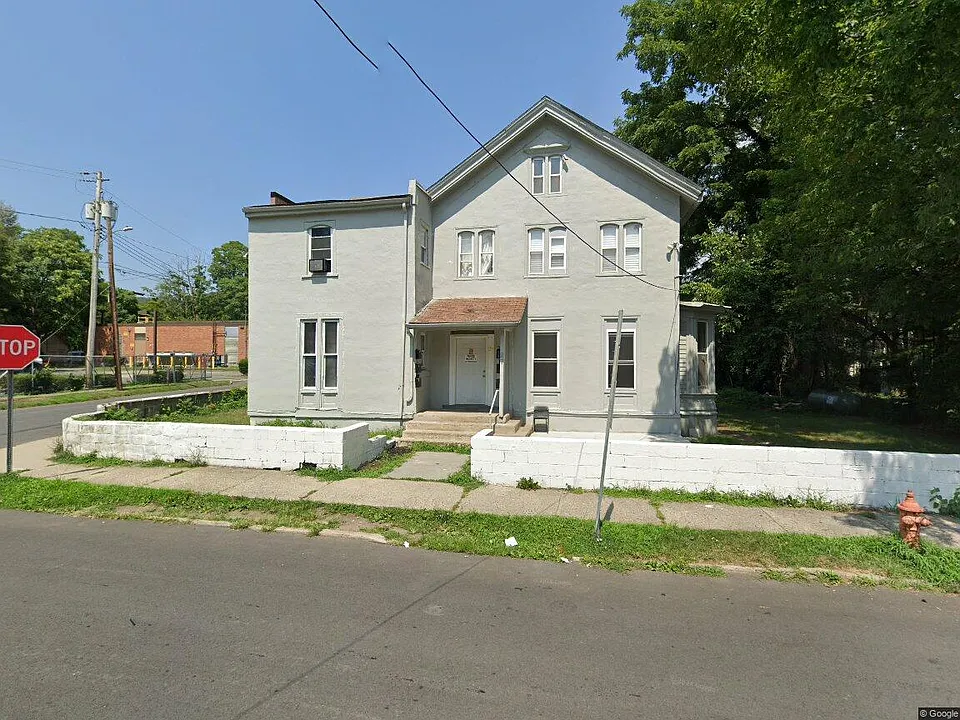 27 Market St #2