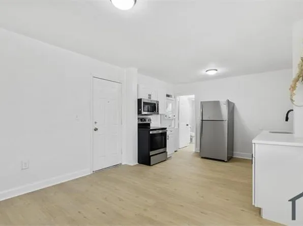 1761 19th St S APT 4, Saint Petersburg, FL 33712