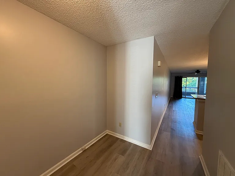 726 Southwest Dr — Photo 9