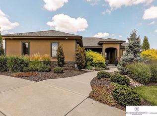 18652 Oregon Cir, Elkhorn, NE 68022