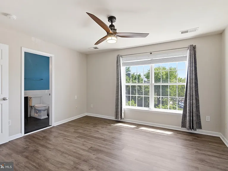 5504 Sacramento Mews Pl — Photo 24