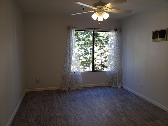 Living Room w Drapes