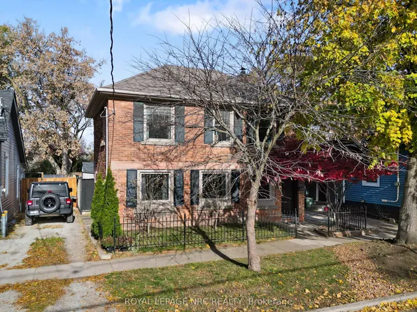 89 1/2 Albert St, Saint Catharines, ON L2R 2H2