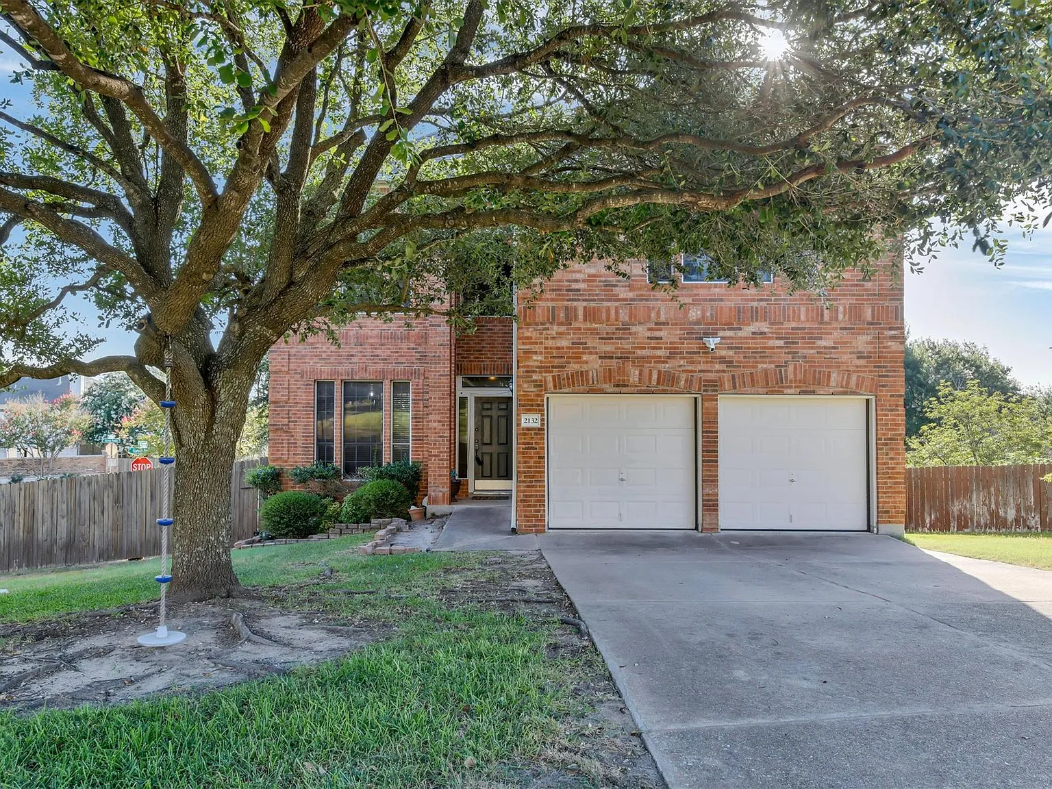 3 bed, 2.5 bath, 2344 sqft, $2,295 — Photo 1
