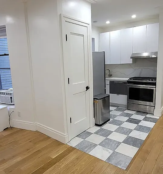 251 Pacific St #20 — Photo 5