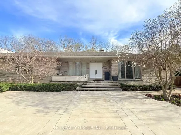 1 Tudor Gate, Toronto, ON M2L 1N3
