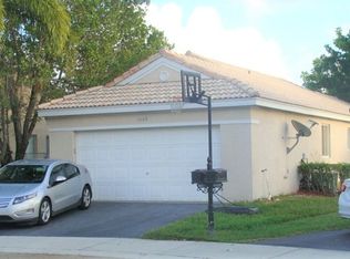 4009 Pine Ridge Ln, Weston, FL 33331