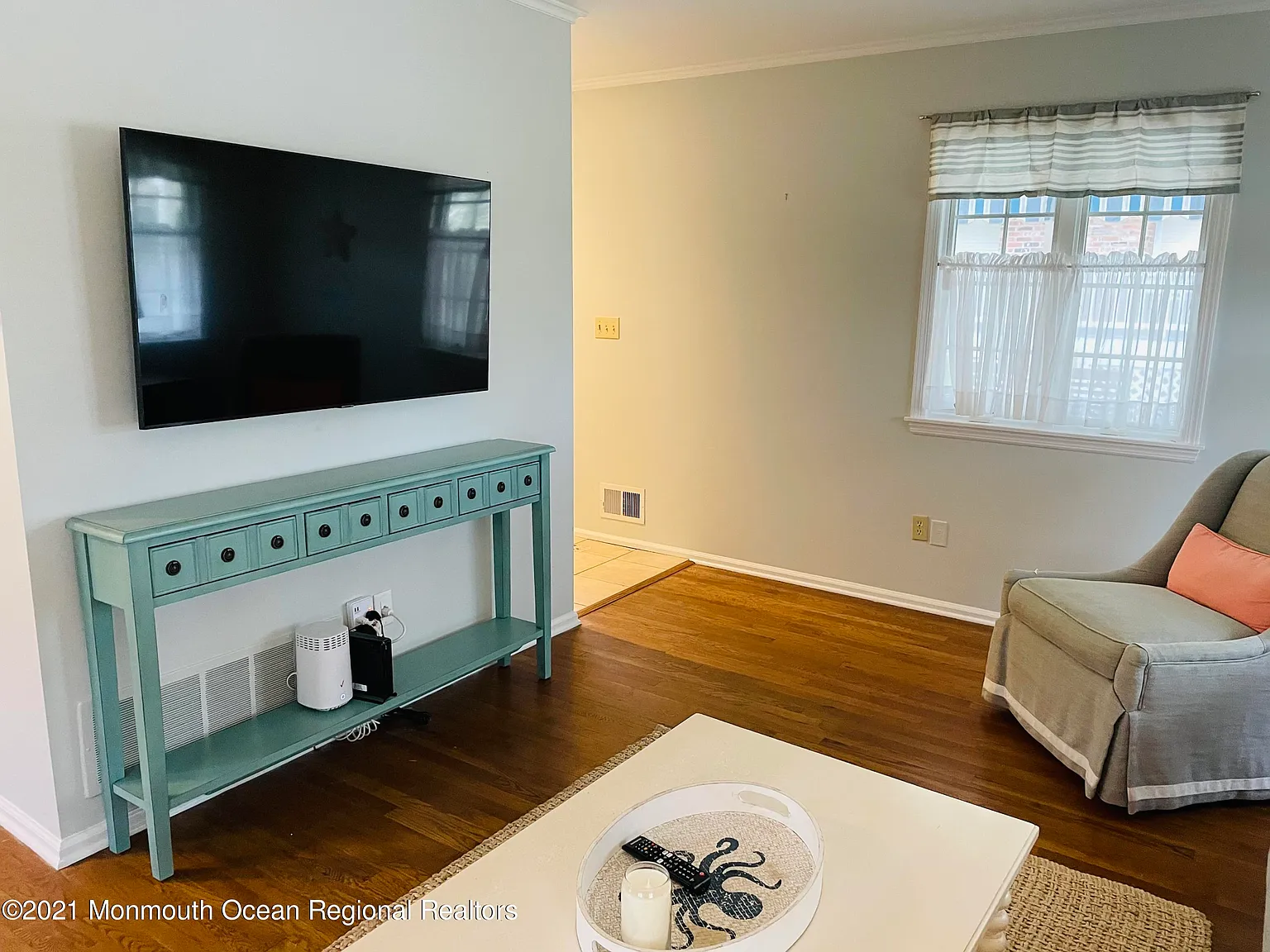 3 bed, 2.5 bath, 1680 sqft, $6,500 — Photo 3