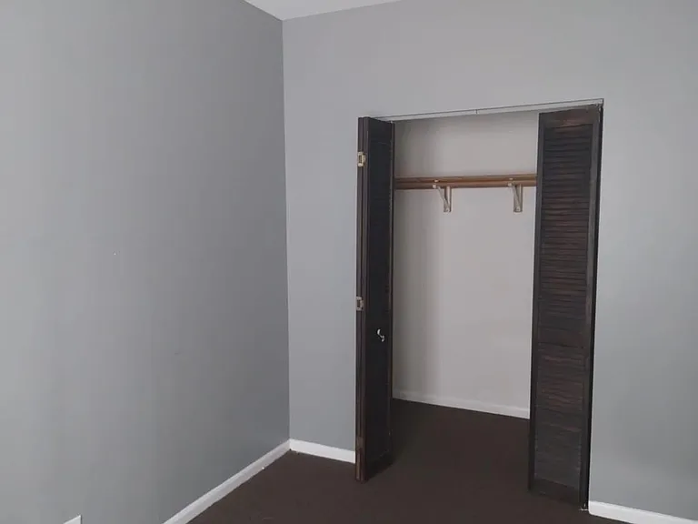 8001 S Justine St — Photo 5