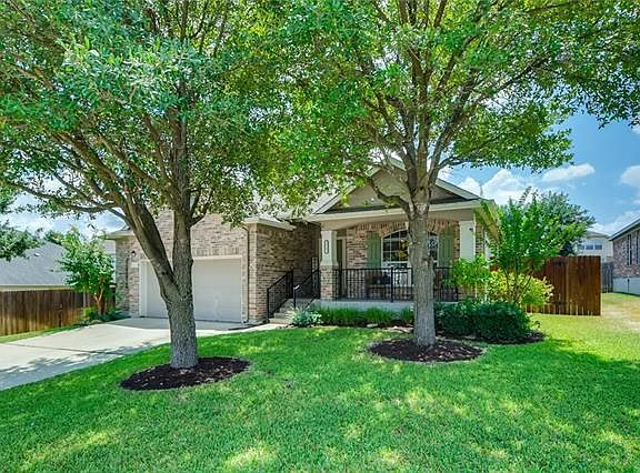 3rd image of 2717 Barefoot Ln