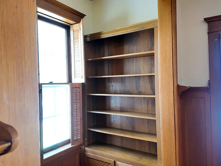 109 W High St — Photo 10
