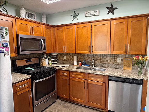 4th image of 5814 Elder Drive