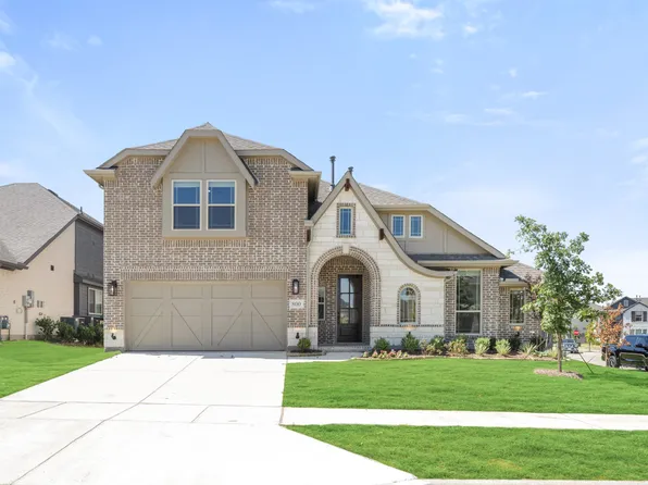800 Twisted Leaf Ln, Aubrey, TX 76227