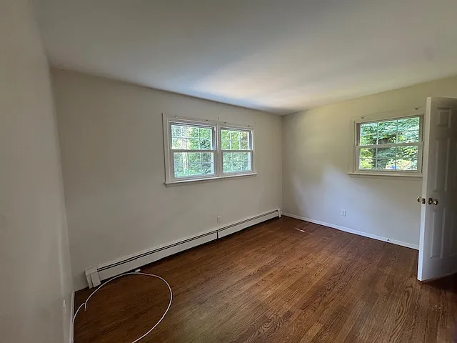 402 Thompson St — Photo 7