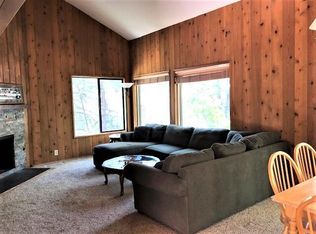 27751 Peninsula Dr, Lake Arrowhead, CA 92352