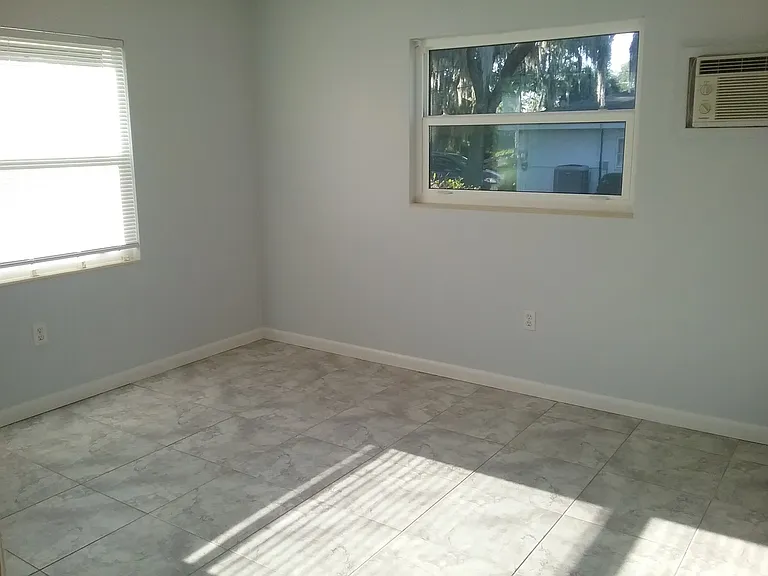 1401 E Crooked Lake Dr — Photo 15