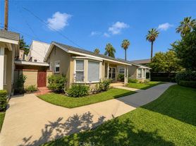 256 W College St, Covina, CA