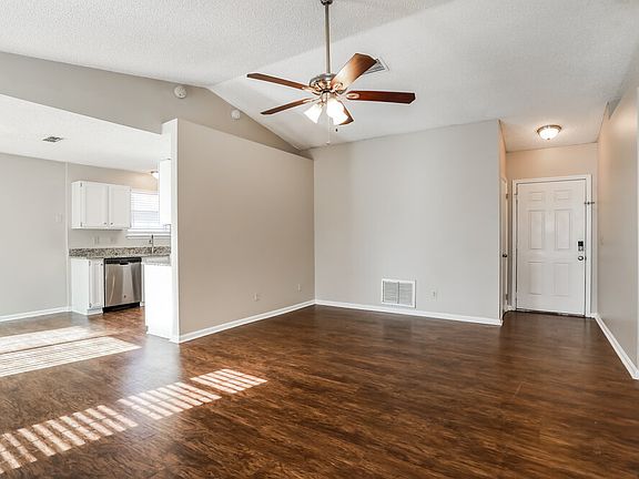 5th image of 7416 Cinnamon Lakes Dr