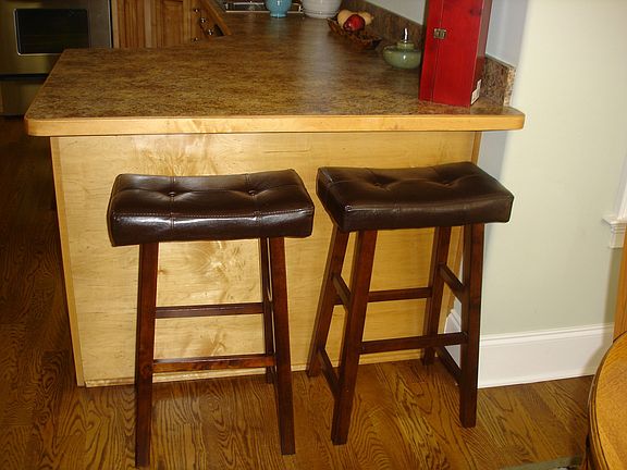 Wonderful eat at bar in kitchen