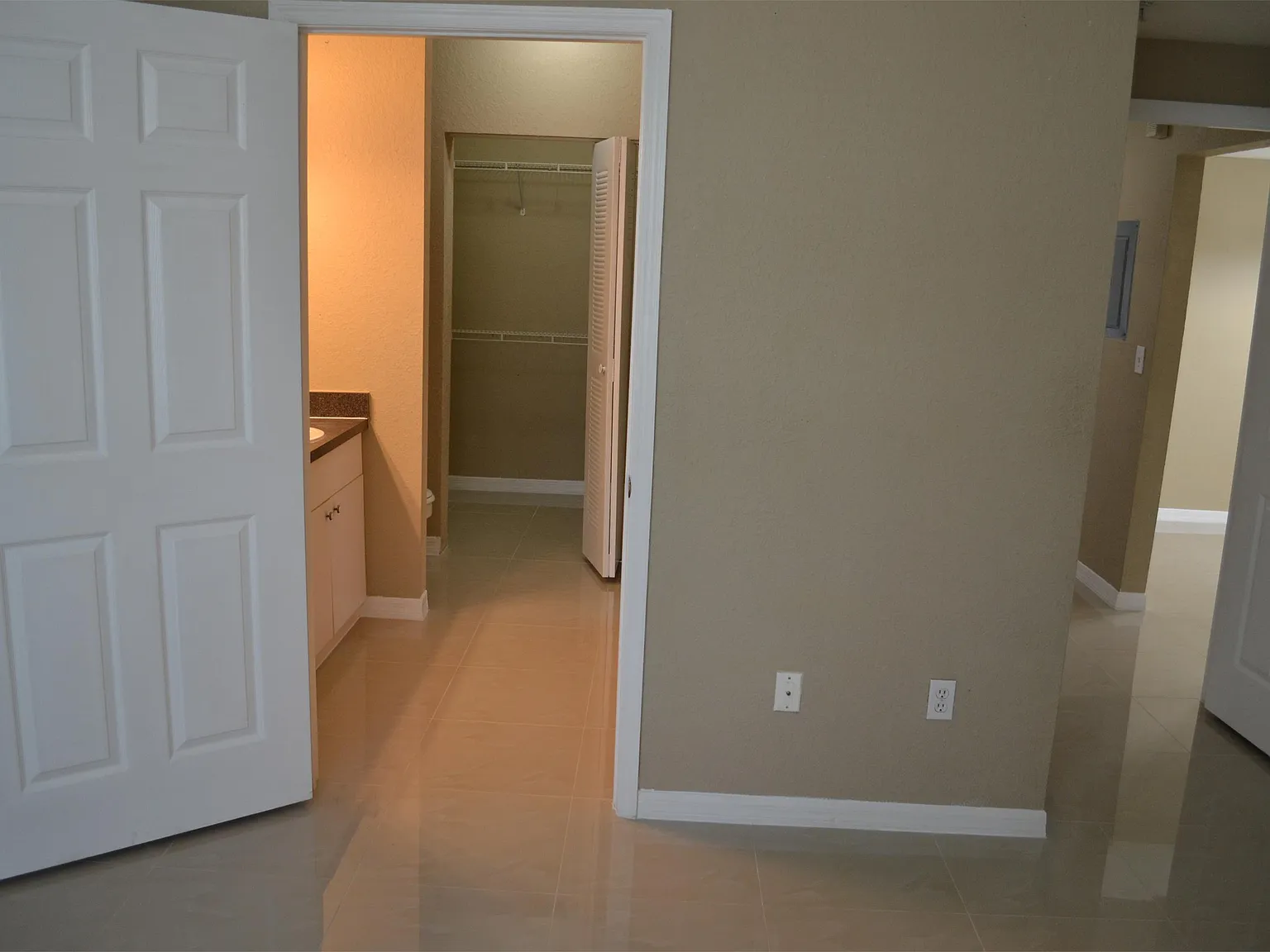 6368 Raleigh Street - Apto 1803 - Azur - 1 — Photo 3